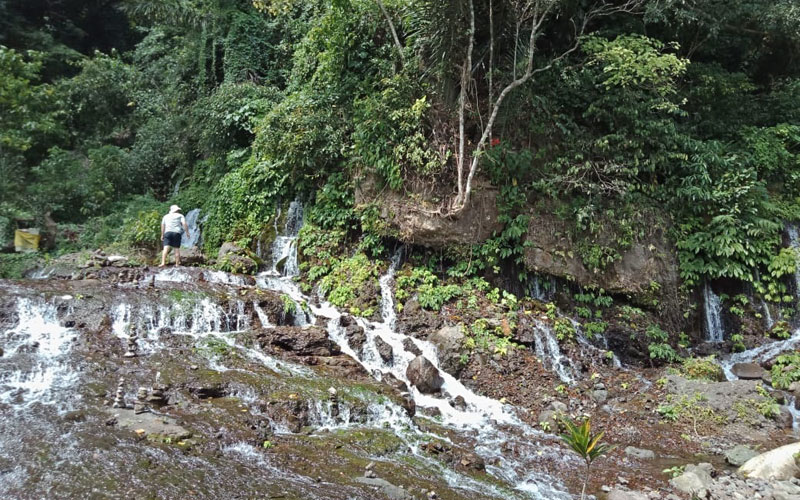 sekumpul waterfall